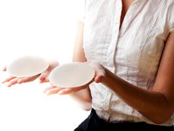 Texas Lawyer for Silicone Breast Implants Leaking 